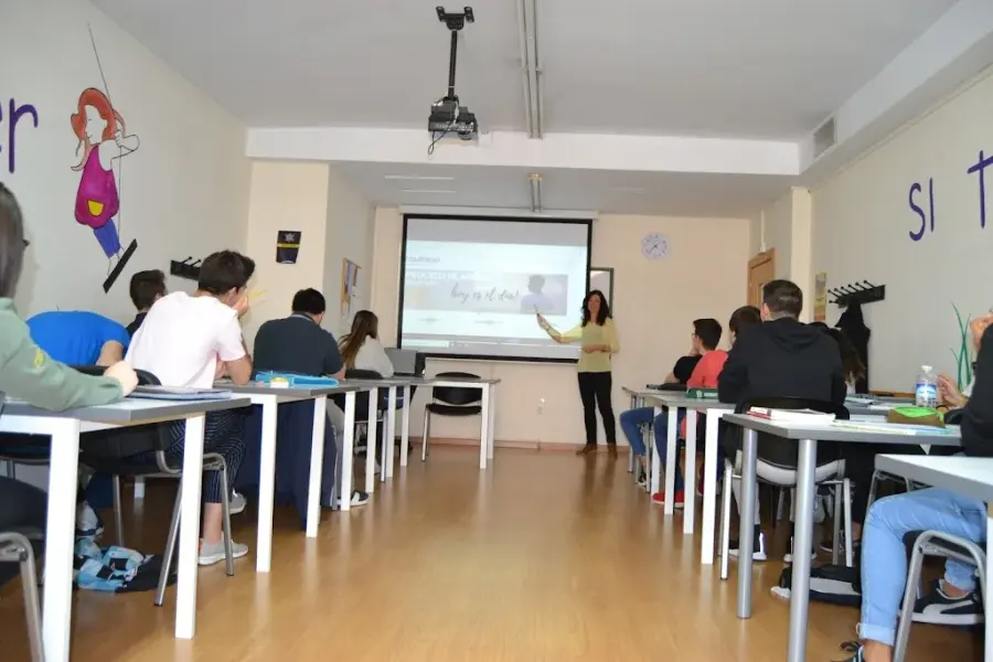 Izquierdo FP - Centro Concertado de Formacion Profesional