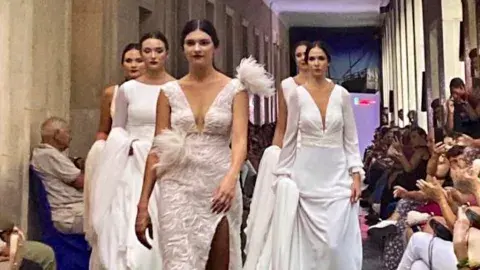 ZEUS NOVIAS