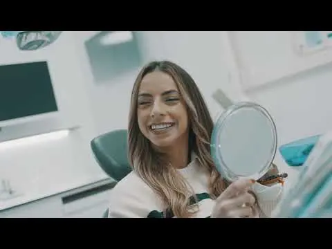 Deslumbra con una sonrisa blanca y luminosa