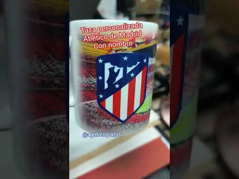 taza personalizada del Atlético de Madrid con nombre