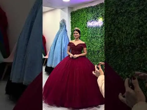 Así se viven las pruebas de vestidos en Vestidos15 👗✨ Familia atenta y ella como una princesa 👑💖