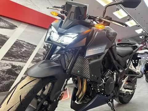 "Honda HORNET 750 2026 E-CLUTCH: ¿El fin de las marchas manuales? 🐝"