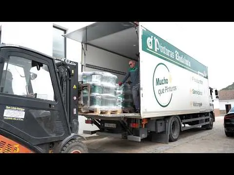 8000 Litros de pintura solidaria - Pinturas Andalucía