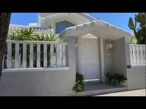 Vallas en Cabo Roig - Construcciones Hurpomar