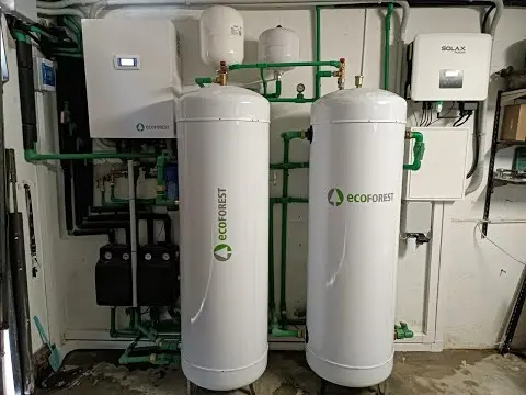 Sistema híbrido de Aerotermia y energía solar fotovoltaica