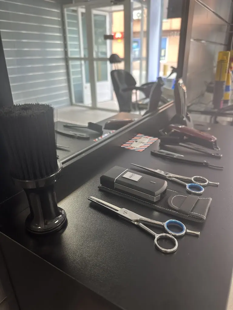 Peluqueria & Barberia Aciama