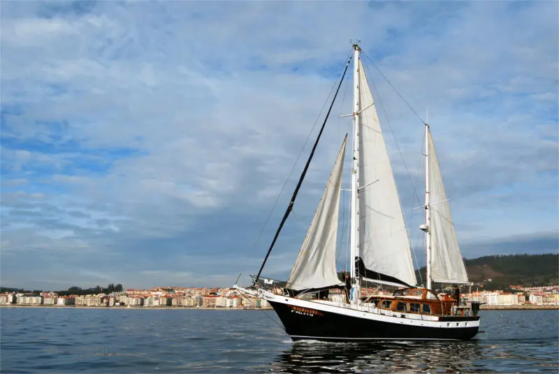 Top-Nautic Yacht (Charter Galicia)