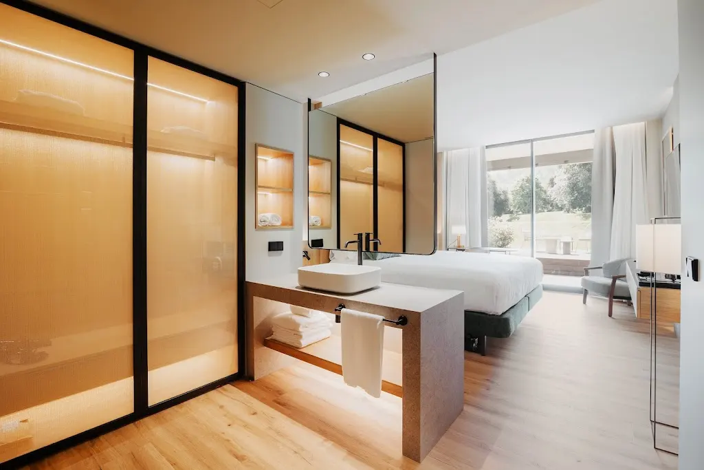 Hotel Mon Sant Benet