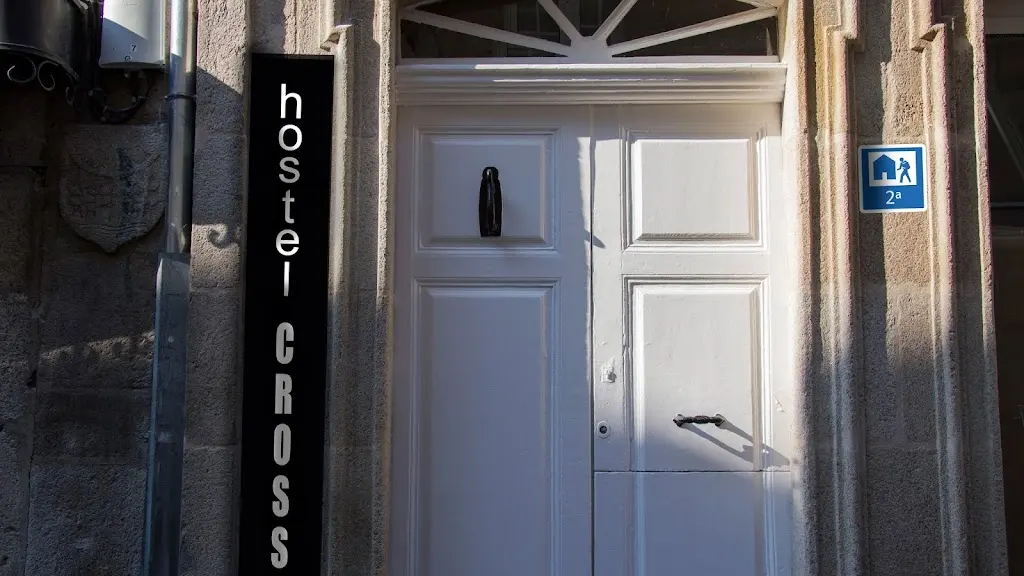 Hostel Cross