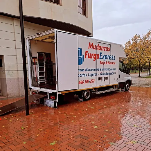 Mudanzas-Furgoexpress-Navarra