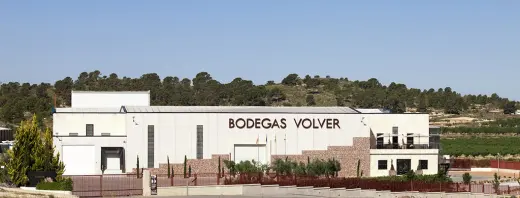 Bodegas y Vinedos Volver