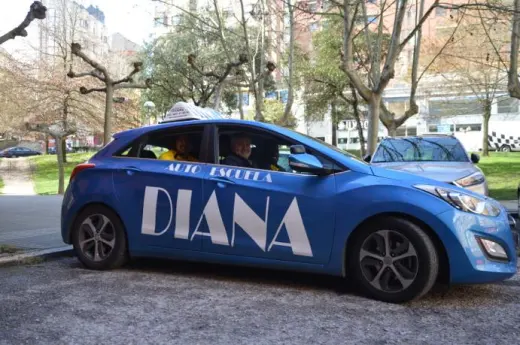 AUTOESCUELA DIANA PONFERRADA | Tu carnet de conducir a la primera.