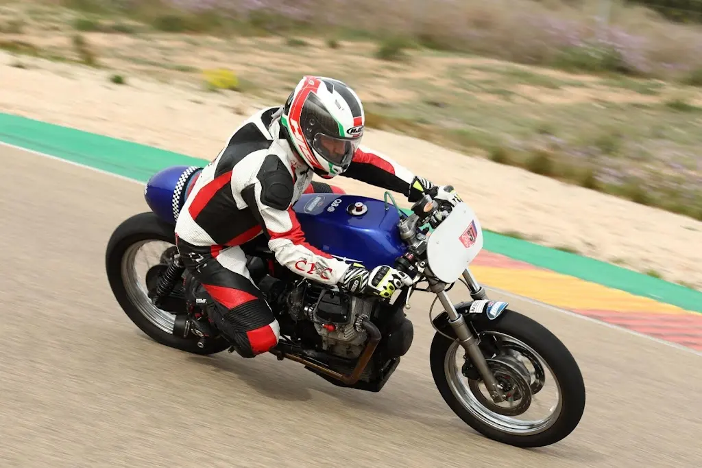 Motos Cortes