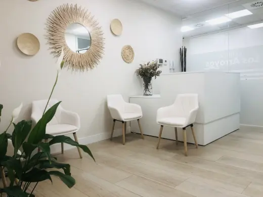 CLINICA LOS ARROYOS -Fisioterapia -Pilates -Psicologia