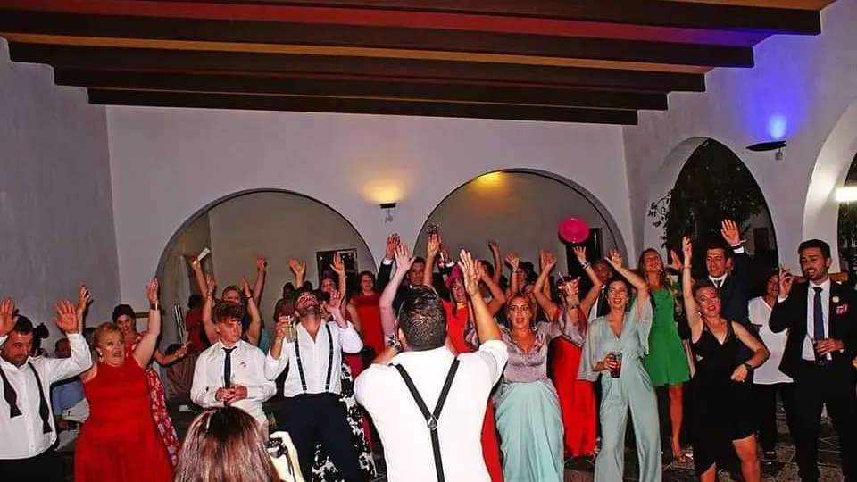 LUNA EVENTOS | Dj Animador | Dj Bodas Sevilla |