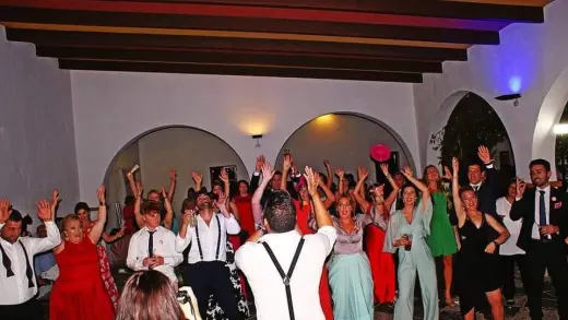 LUNA EVENTOS | Dj Animador | Dj Bodas Sevilla |