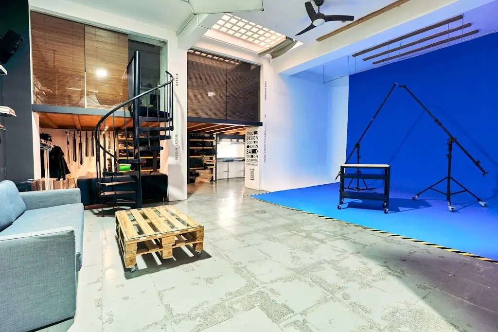 Puerta Seis Estudio - Alquiler de estudio fotografia en Madrid