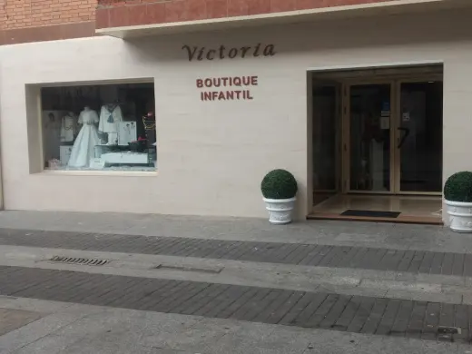 Victoria Ropa Infantil y Juvenil