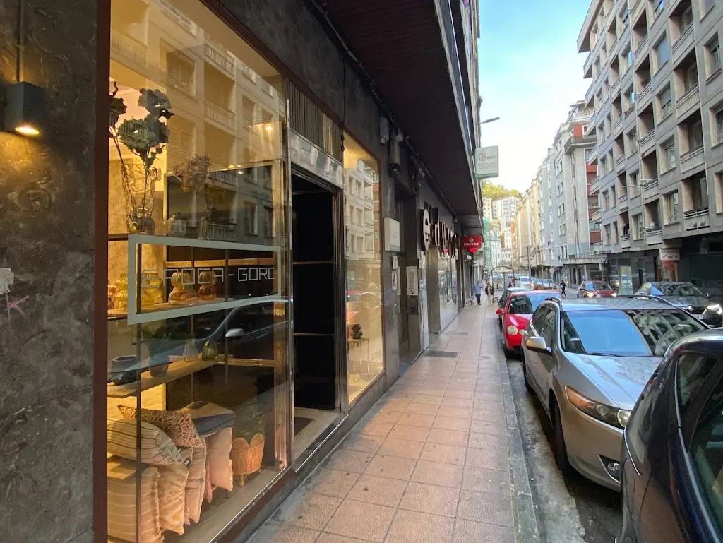 Epoca Goro | Interiorismo en Eibar - Tienda de cocinas en Eibar
