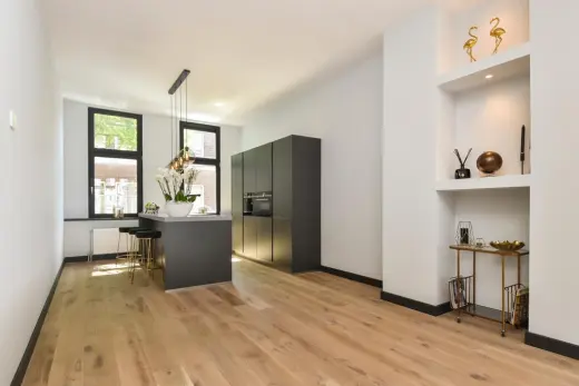DECMONT & PROJECT