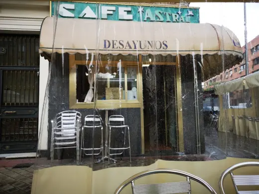 Restaurante Astral - Cafeteria - Cochinillo - Cocina mediterranea - Astral Cafe