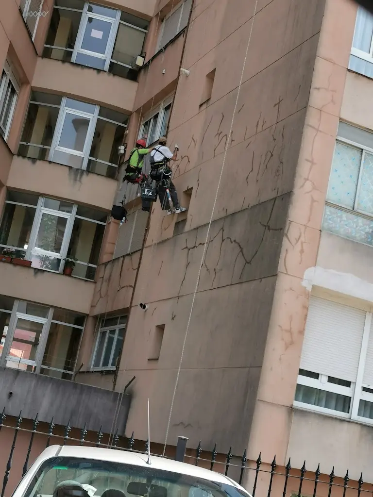 FACHADASERIVERT