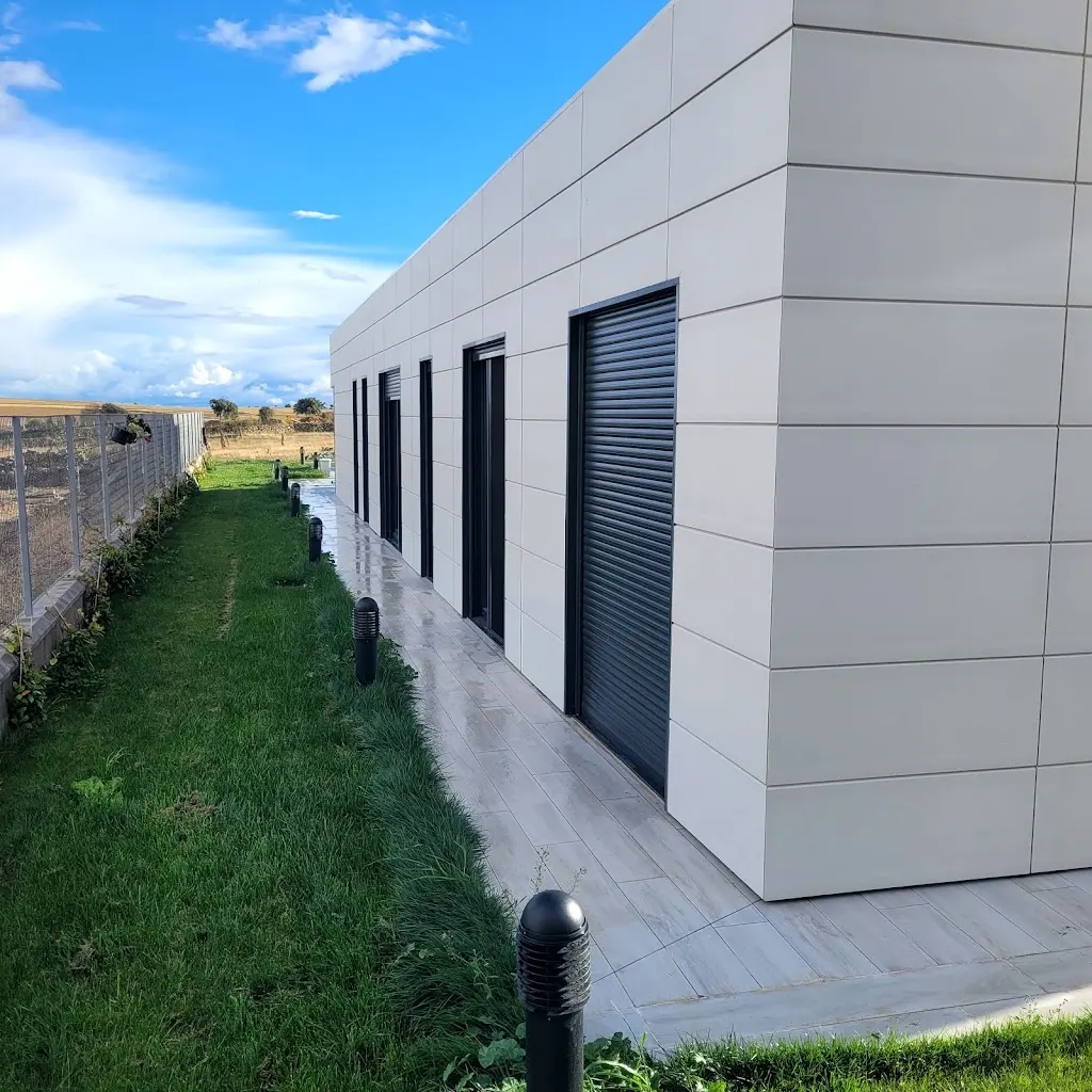 Mundicasas Construcciones y Reformas S.L.