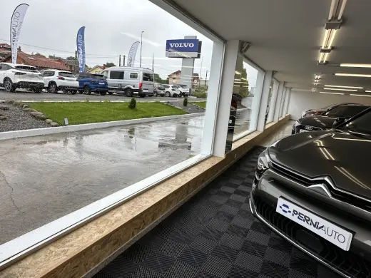 PERNIAUTO