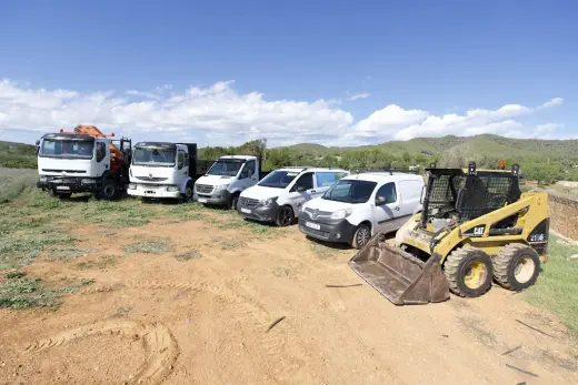 Mantenimiento Alex | Transportes publico, construccion y mantenimiento jardines y piscinas en IBIZA