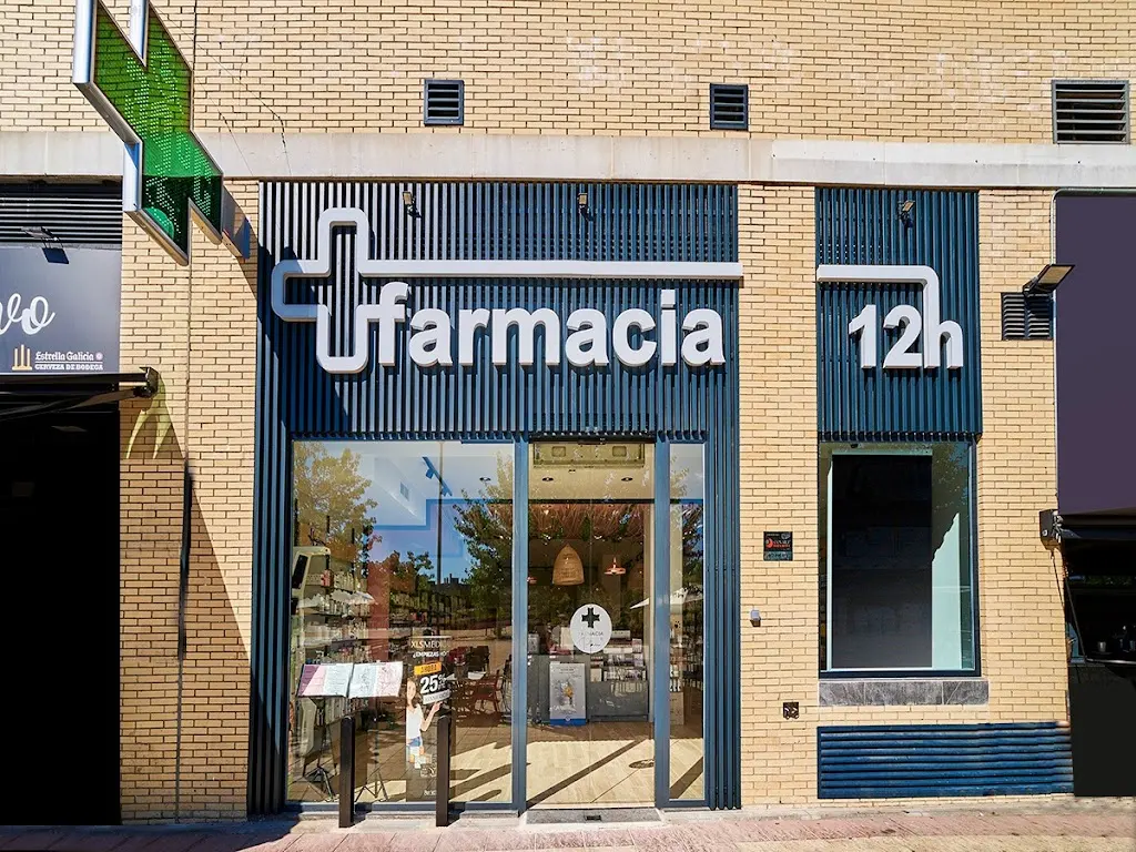 Farmacia PAU4. Lda. Monica Romero Gutierrez