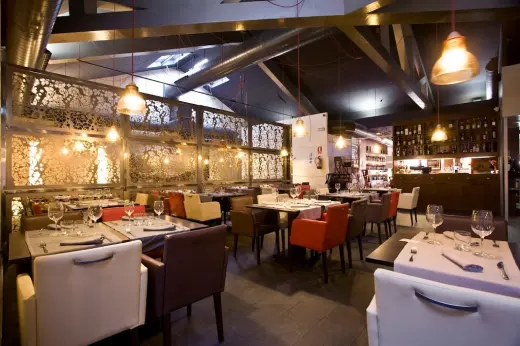 Casa Flores, Jamones Sabadell