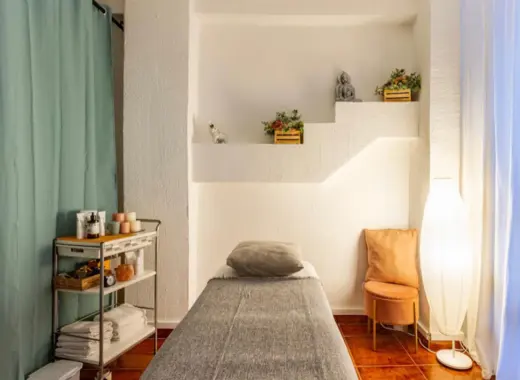 Olinao Masajes Therapeutic En Chamberi