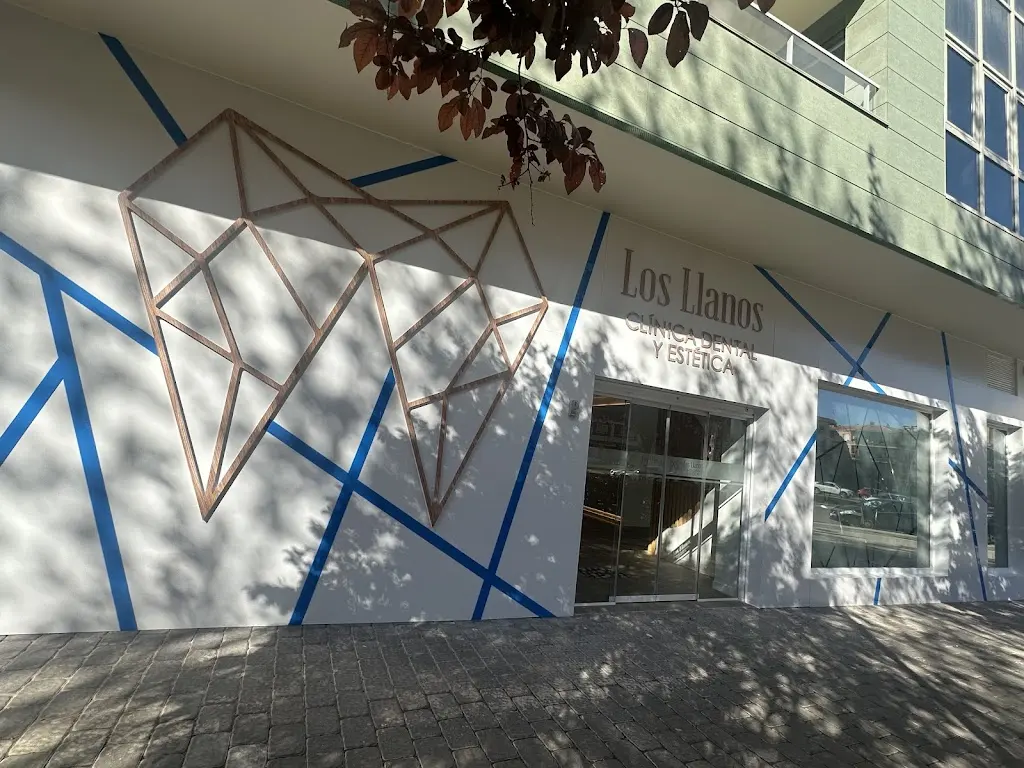 Los Llanos Clinica Dental y Estetica