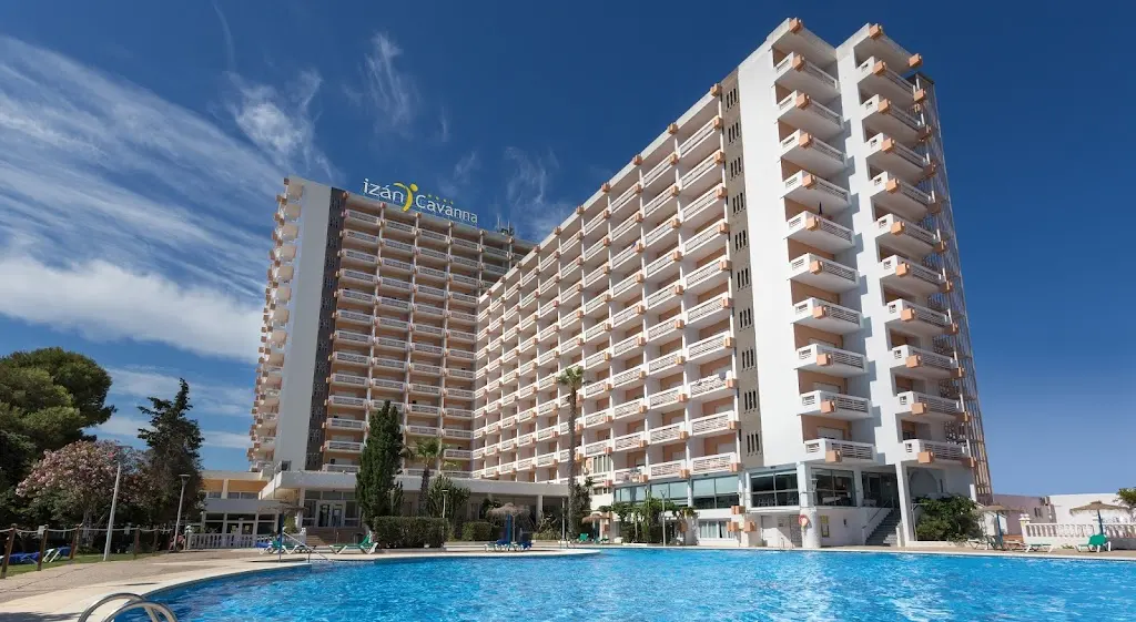 Hotel Izan Cavanna