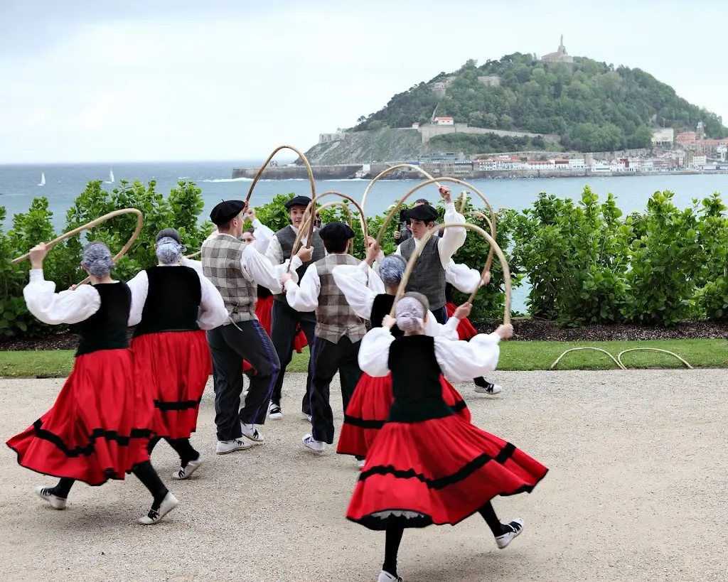 Hagoos, Your Basque Country DMC