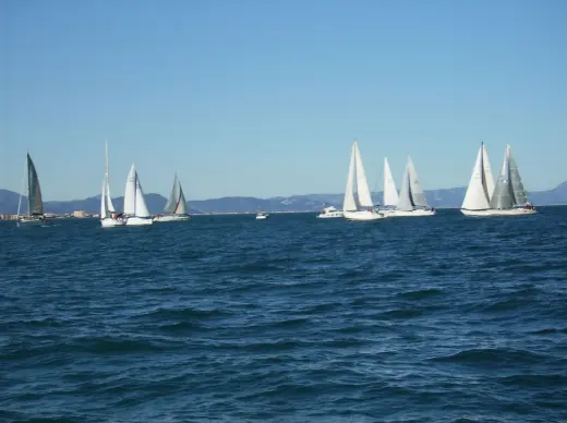 Escuela Nautica en Denia. AZIMUT