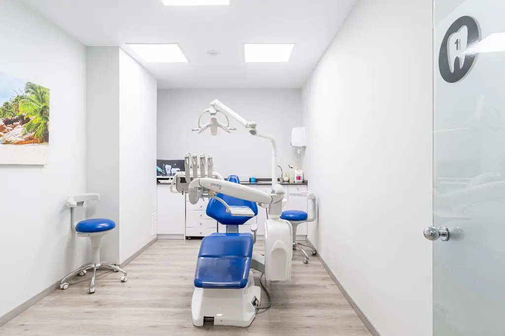 Clinica Dental Institut Odontologic Mediterrani Vilanova I La Geltru