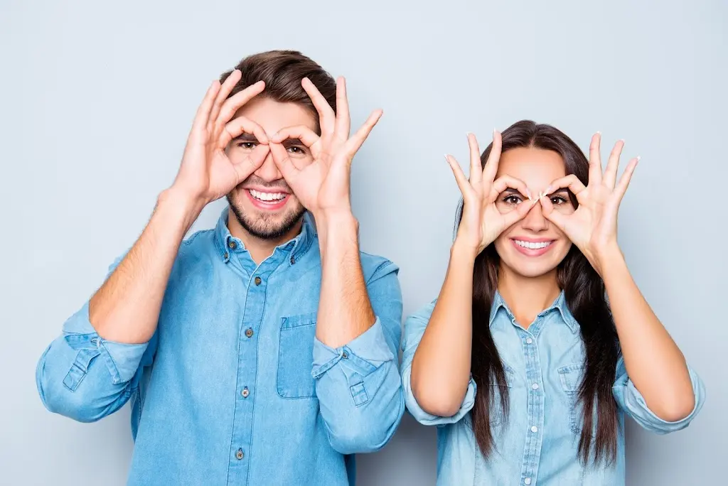 OPTICA CONTACTOLOGIA Y AUDIOLOGIA COLOM
