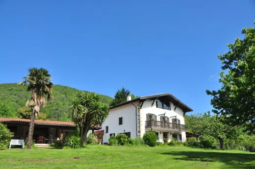 Casa Mendilore - casa rural en Hondarribia