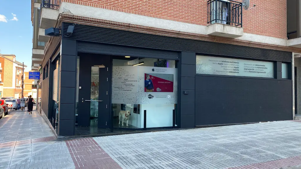 PlaySat Network. Oficina central. Servicio Tecnico oficial Apple