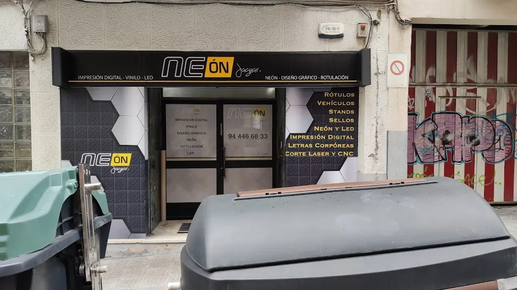 ROTULOS LUMINOSOS NEON JAGUAR Bilbao