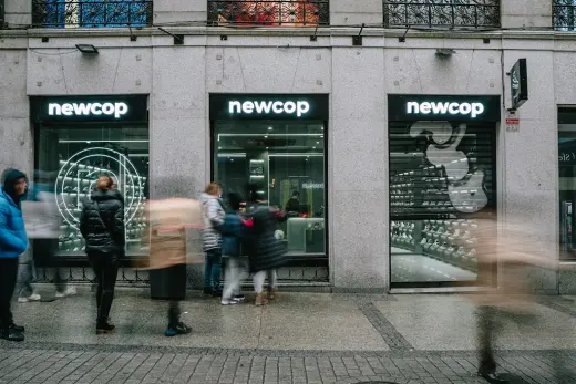 Newcop Madrid- Jordan Yeezy Nike Adidas Puma