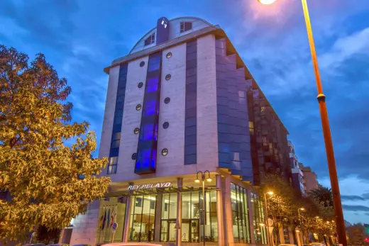 Hotel Zentral Rey Pelayo