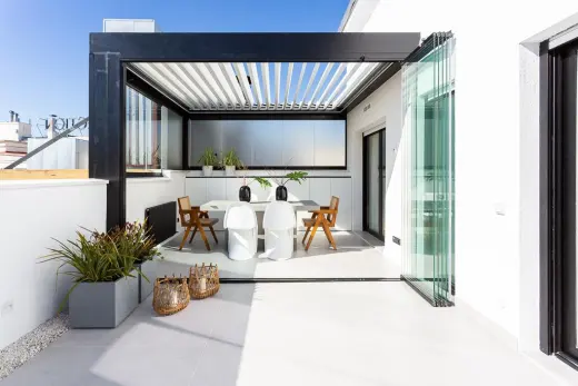 VEGGAR Cortinas de Cristal, Pergolas Bioclimaticas y Techos Moviles