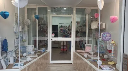 Nafnel moda infantil y complementos