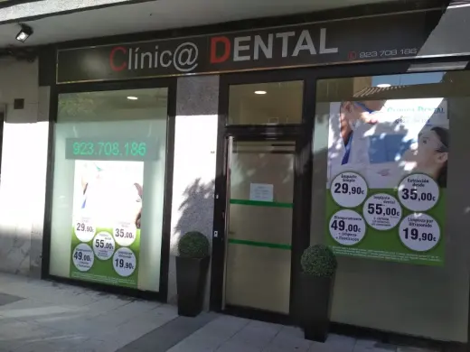 Clinica Dental Paseo del Rollo 9