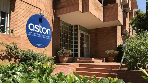 Aston School - Academia de Idiomas Sarria