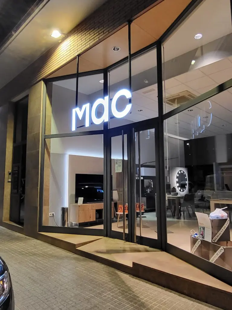 Mac Ambients Poble Nou