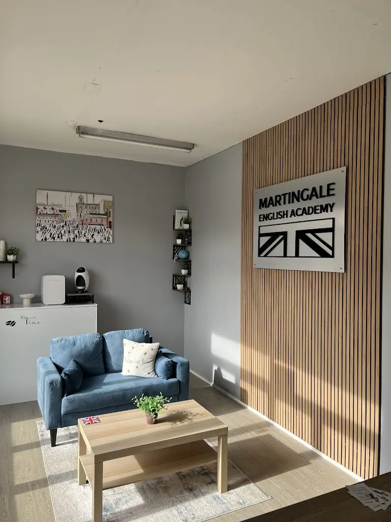Martingale English Academy