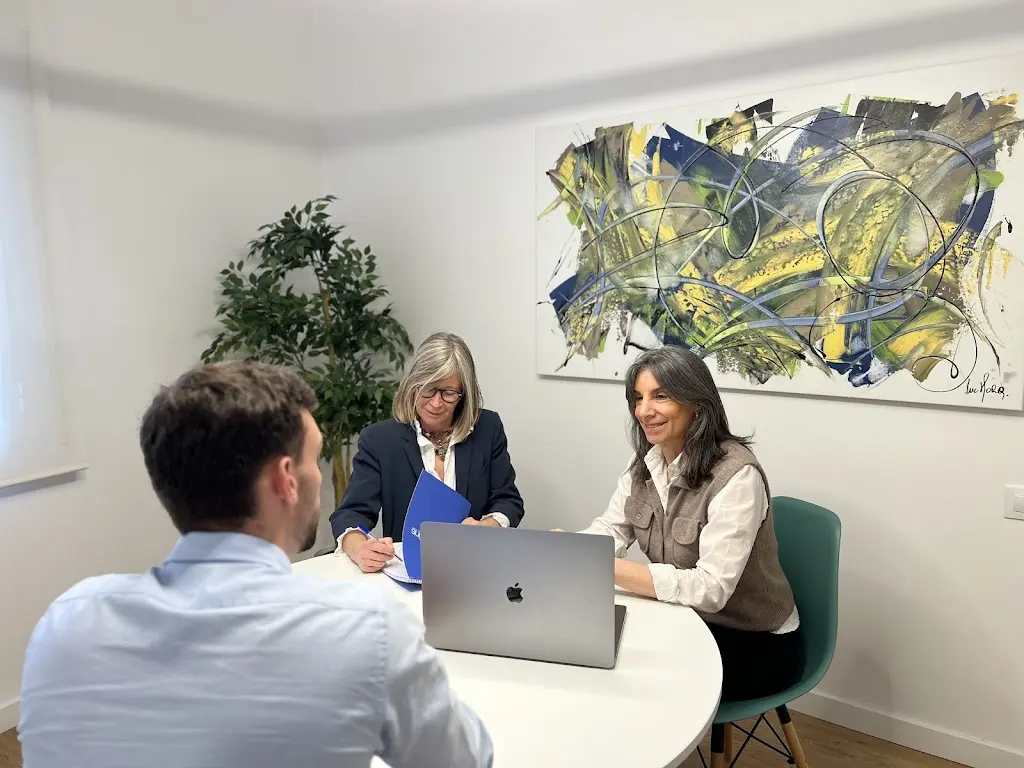 AFFINIS Seleccion de Personal & Headhunting